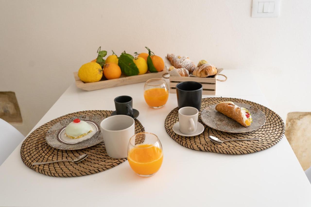 Ma-Ri House Apartment Syracuse ภายนอก รูปภาพ